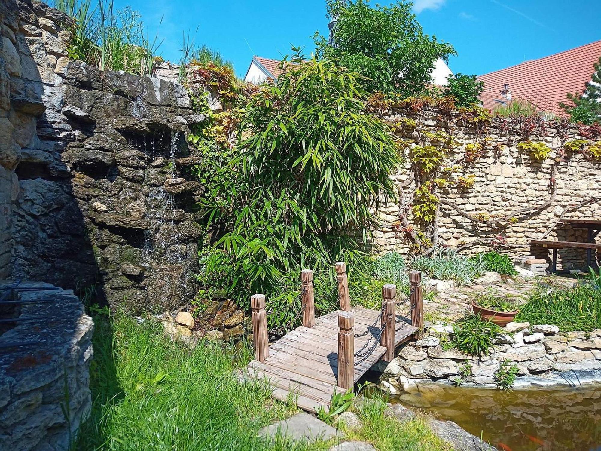 Penzion Avalon Valtice Hotell Exteriör bild